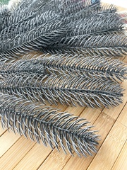 Еловая ветка, еловые лапки, рождественский декор, цвет под серебро, 1 лапка 30 см, набор 20 шт.