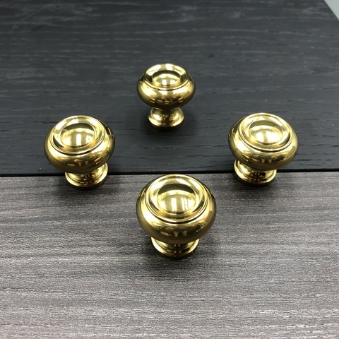 Кнопка Blossom ( Polished Brass)
