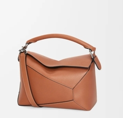 Сумка Loewe Puzzle Edge bag in classic calfskin