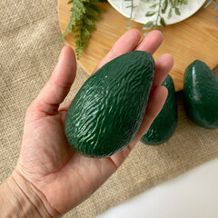 Авокадо темно-зеленое, муляж, реалистичный, 10 см, муляж, пластиковый, набор 3 шт.