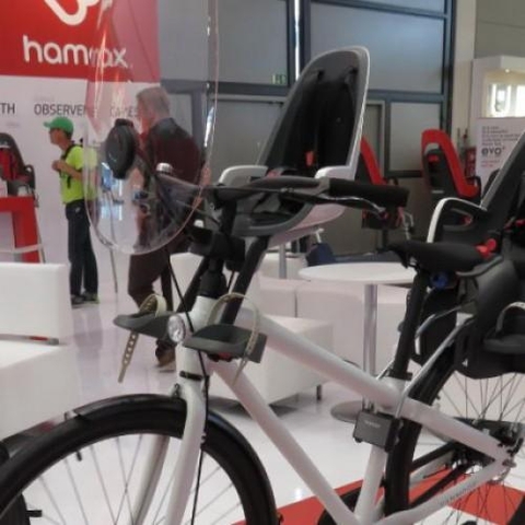 Картинка велокресло Hamax Caress Observer серый/черный/красный - 3