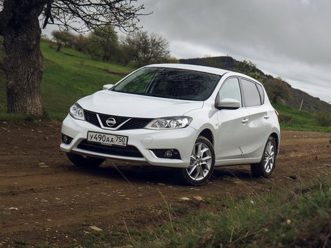 Чехлы на Nissan Tiida 2015–2018 г.в.