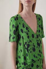 Платье с отлетной спинкой зеленое