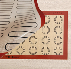 Коврик армированный для макаронс и эклеров двусторонний 600/400 мм