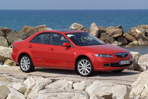 Чехлы на Mazda 6 седан 2002–2008 г.в.