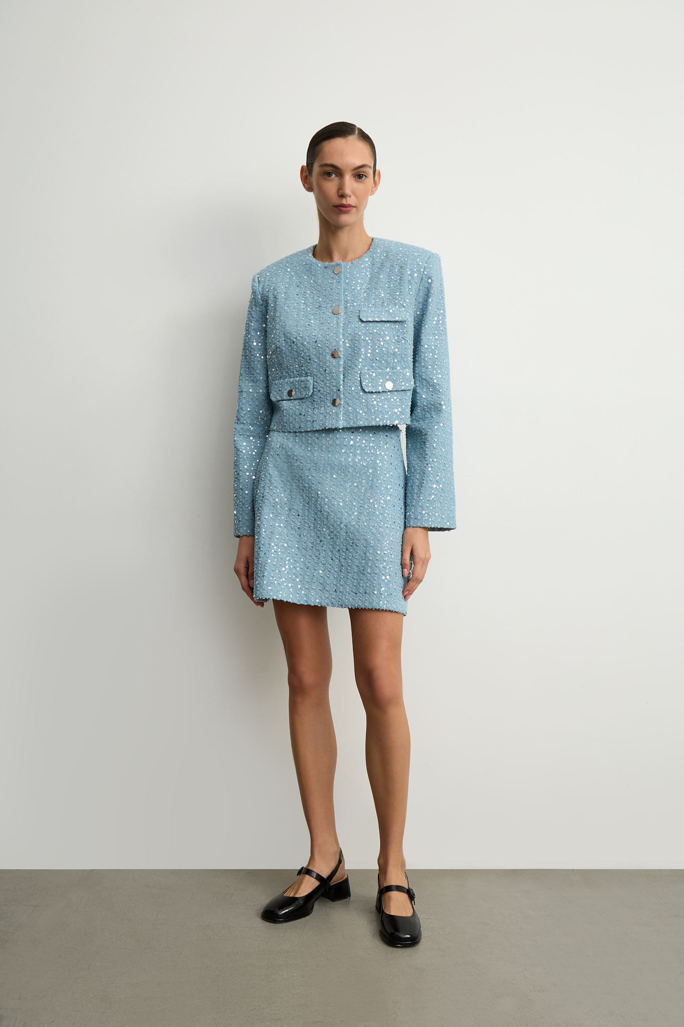 Жакет из денима с пайетками 12999₽