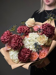 Авторский букет «Пурпурный этюд»