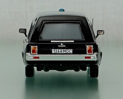 ZIL-41042 Ambulance 1986 DIP 1:43