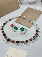 30427-komplekt-ukrashenij-kole-sergi-v-stile-bvlgary