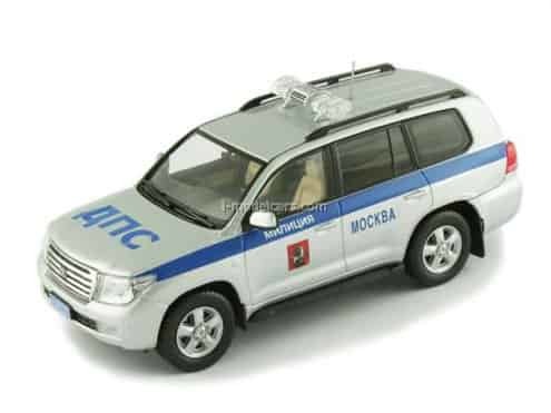 Toyota Land Cruiser 200 2010 Police Moscow 1:43 VVM / VMM