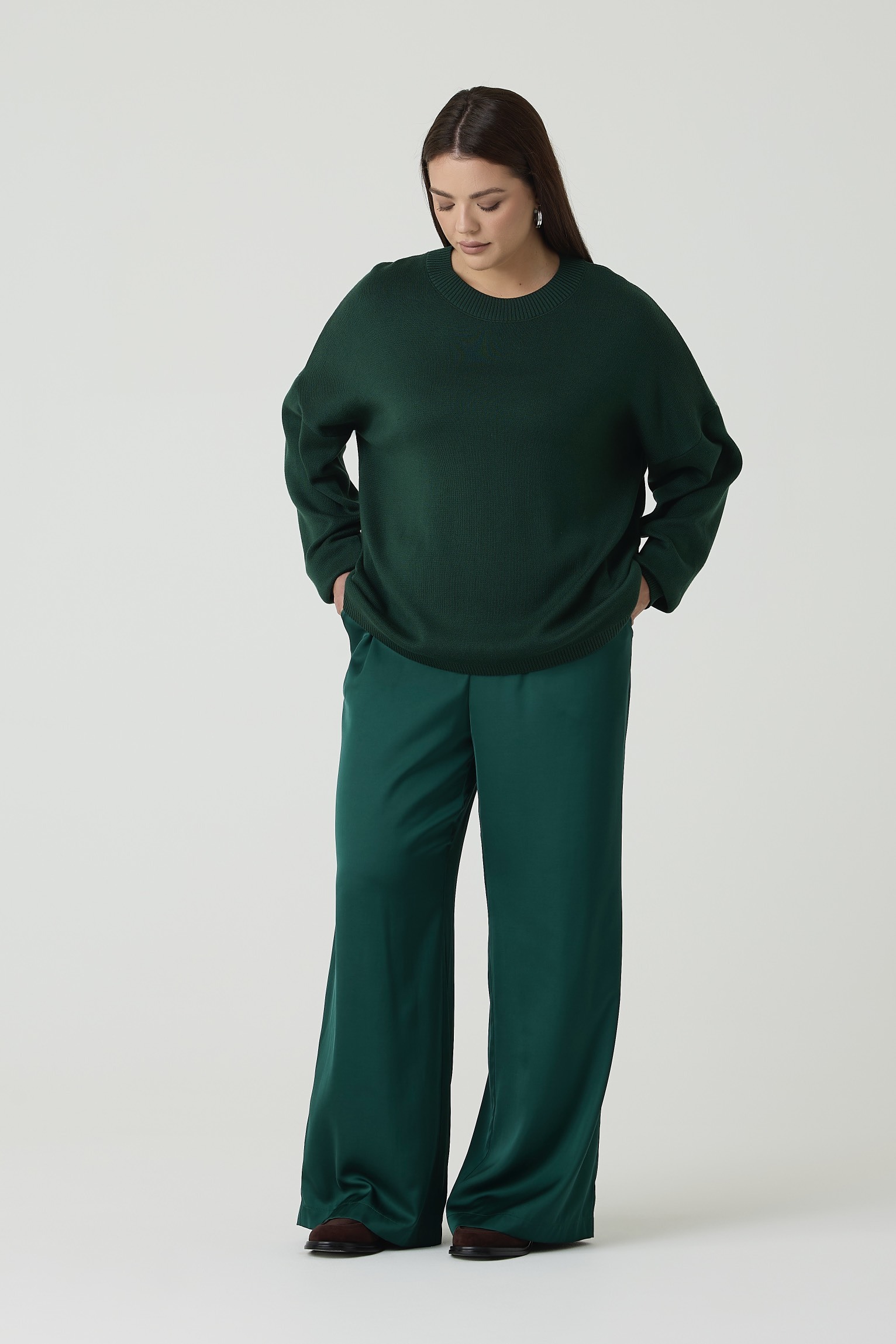 Джемпер вязаный с круглым вырезом, изумруд