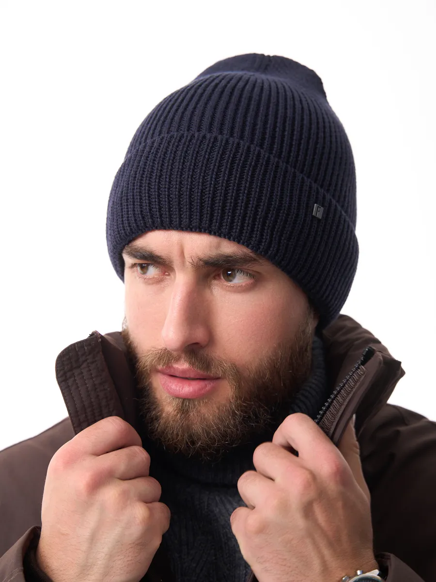 Шапка зимняя на флисе вязаная осень