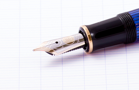 Ручка перьевая Pelikan Souverän® M600 Black and Blue GT, F (995316)