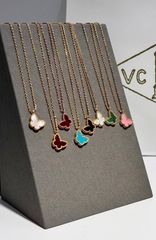 98073-kole-babochka-iz-serebra-v-limonnoj-pozolote-trendy-butterfly-biryuza