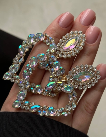 56429- Серьги длинные из кристаллов в с подвеской СЕРДЦЕ