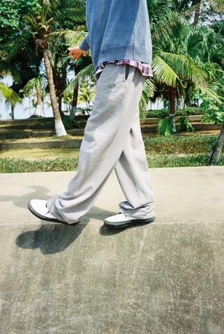 Брюки Magamaev Sweatpants light grey/wash светло-серые