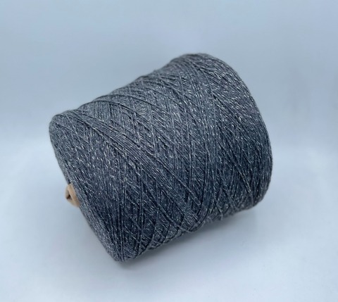 Filatix (пр.Италия).art-Caramello 300м/100гр, 80% меринос, 15% полиамид, 5%Люрекс, цвет-Темный графит меланж+серебро, арт.30684