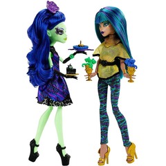 Нефера де Нил и Аманита Найтшейд. Крики и Сахар