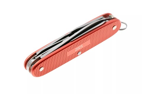 Нож Victorinox Pioneer X Alox LE 2025, Stone Red (0.8231.L25)