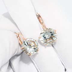 727801-sergi-iz-zolota-585-proby-so-svetlo-zelenymi-ametistami