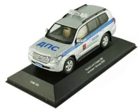 Toyota Land Cruiser 200 2010 Police Moscow 1:43 VVM / VMM