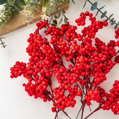 Ягоды Красные, искусственные на ветке 19 см., 5-8 мм., набор 10 шт.