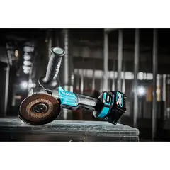 Угловая шлифовальная машина с диском 125 мм XGT® Makita GA013GM101