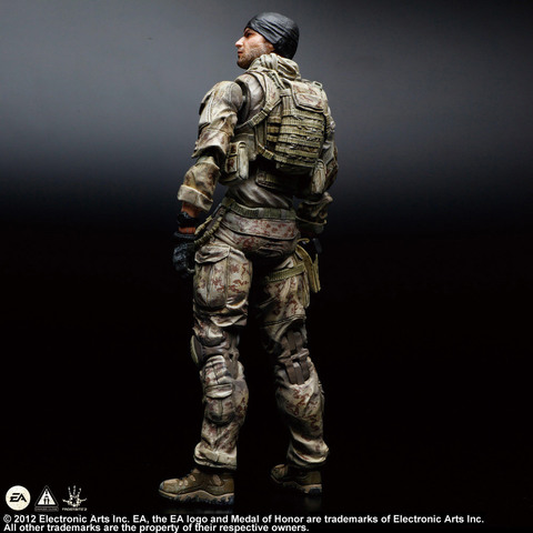 Медаль за отвагу фигурка Боец Проповедник (копия) — Medal of Honor Warfighter Tom Preacher Play Arts Kai (copy)