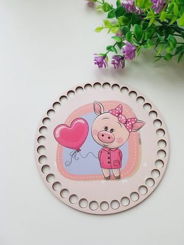 Wooden circle 15 cm, drawing Pig with a balloon