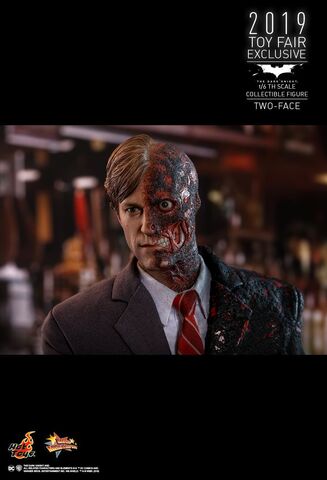 Фигурка Двуликий масштаб 1/6 Бэтмен Темный Рыцарь Эксклюзив HotToys