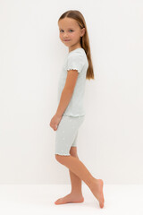 пижама  для девочки  К 1632/серое небо,мини листики