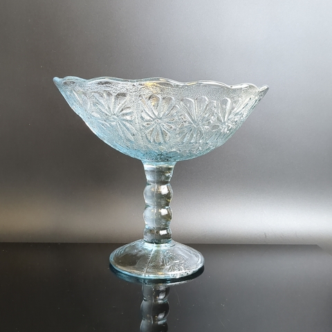 Ваза конфетница на ножке декор "Ромашки", прессованное стекло, цветное купоросное стекло, клеймо, 17.5 см, винтаж СССР 1960-1990 гг