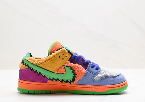Grateful Dead x Nike SB Dunk Low 