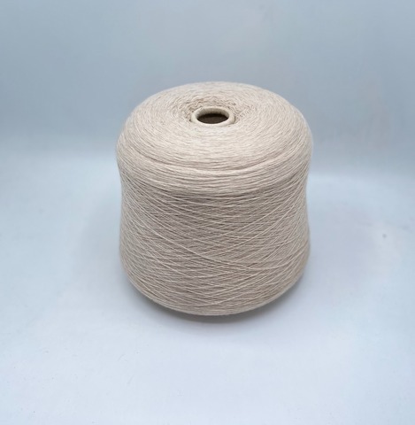 Бобинная пряжа (пр.Италия), 1500м /100гр, 80%шерсть, 20%полиамид, цвет- Светло-бежевый, арт.31765