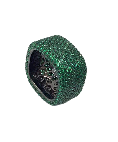 47632- Широкое кольцо-дорожка из серебра с зелеными микроцирконами