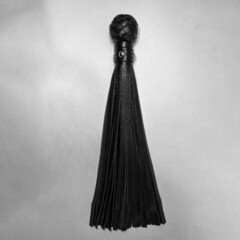 Плеть генитальная из натуральной кожи чёрная