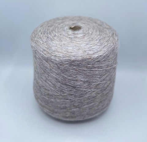 Filitali lab (пр.Италия), art-Puno petit , 350м/100гр, 56% Беби альпака, 10% Вспушенный меринос, 34% Полиамид, цвет- Серо-бежевый,неоднотонный,арт.36556