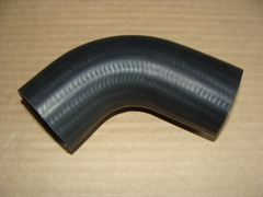 Патрубок  УАЗ нижний (отводящий)