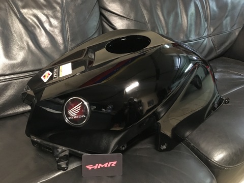 USED Honda Накладка бака оригинальная CBR600RR 13-17 черная