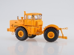 Tractor K-700A Kirovets yellow 1:43 Start Scale Models (SSM)