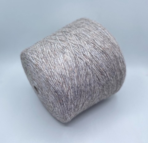 Filitali lab (пр.Италия), art-Puno petit , 350м/100гр, 56% Беби альпака, 10% Вспушенный меринос, 34% Полиамид, цвет- Серо-бежевый,неоднотонный,арт.36556