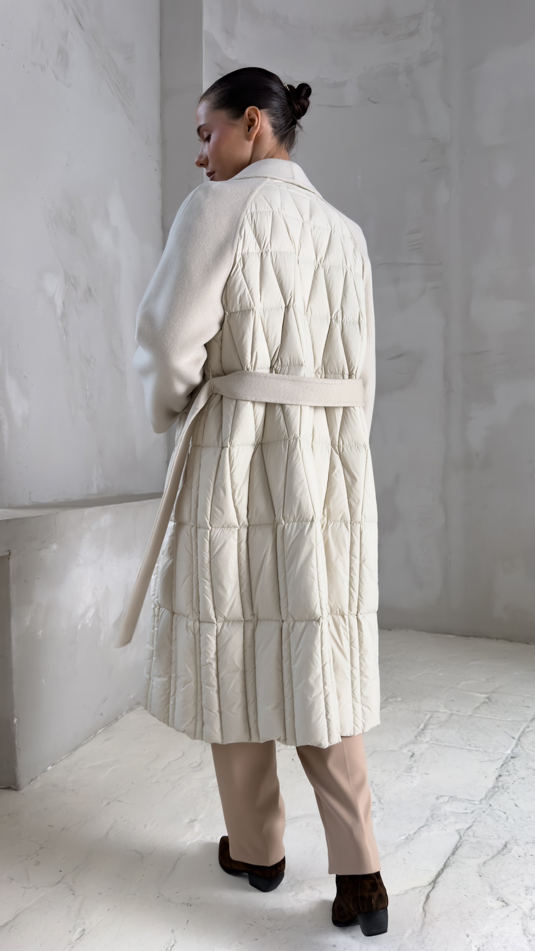 Пальто из шерсти и кашемира утеплённое утиным пухом