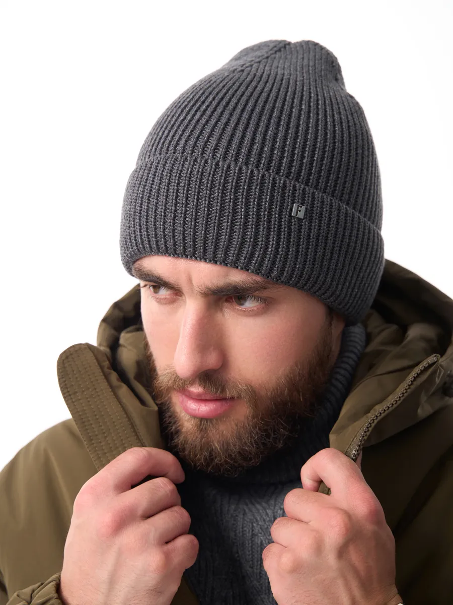 Шапка зимняя на флисе вязаная осень