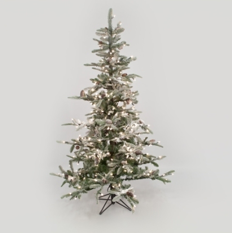 Новогодняя ель Goodwill с подсветкой