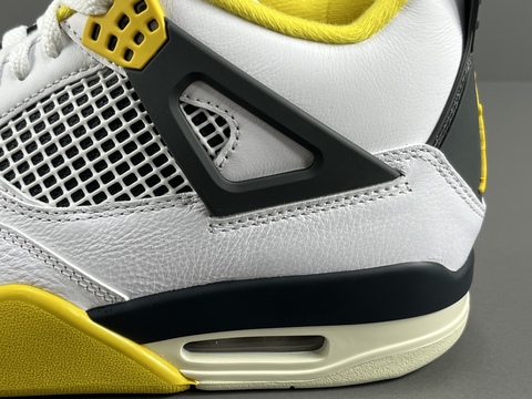 Air Jordan 4 'Vivid Sulfur' 