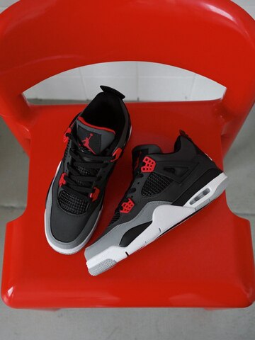 Nike Air Jordan 4