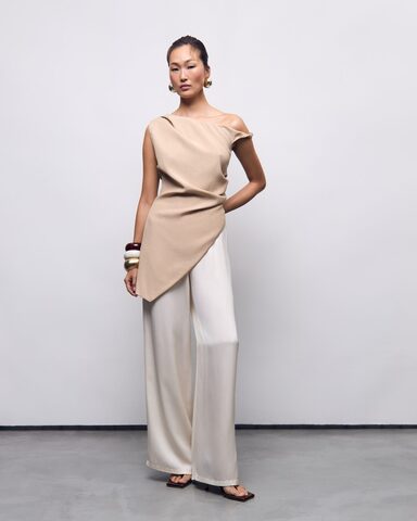 Топ приталенный на одно плечо