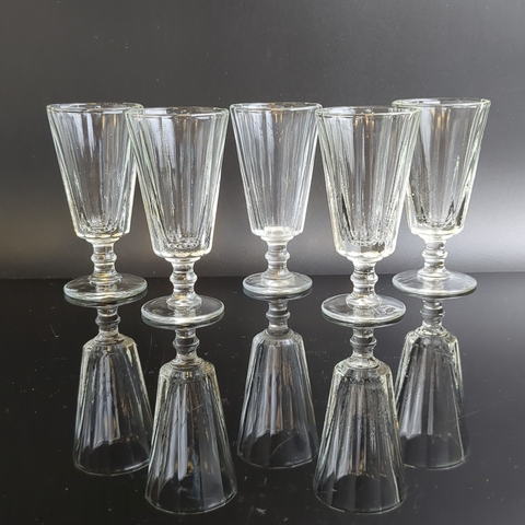 Лафитники набор из 5 штук на ножке, стекло, граненые, винтаж СССР 1970-1990 гг