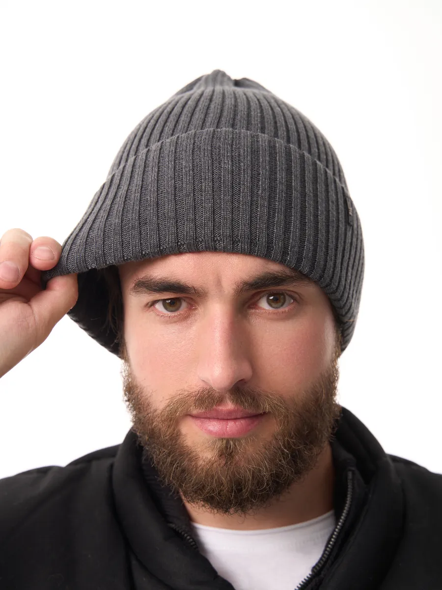 Шапка осенняя бини вязаная зима