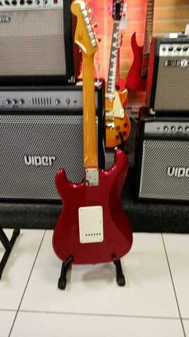 FENDER SQUIER CV 60s STRAT LRL CAR